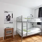Hostel Opera